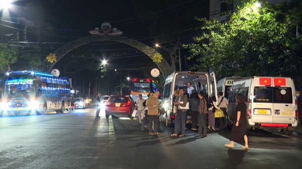 Gia Lai: Dừng đưa đón cán bộ từ Pleiku - Quy Nhơn và chiều ngược lại