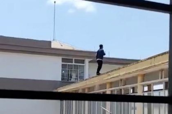 Gia Lai: Người đàn ông nhảy từ sân thượng bệnh viện sau 'cuộc gọi định mệnh'