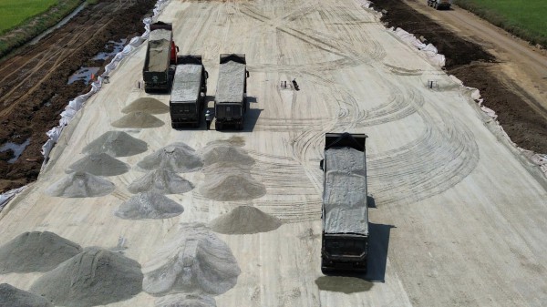 Giá dầu tăng cao làm ảnh hưởng các dự án kết nối sân bay Long Thành