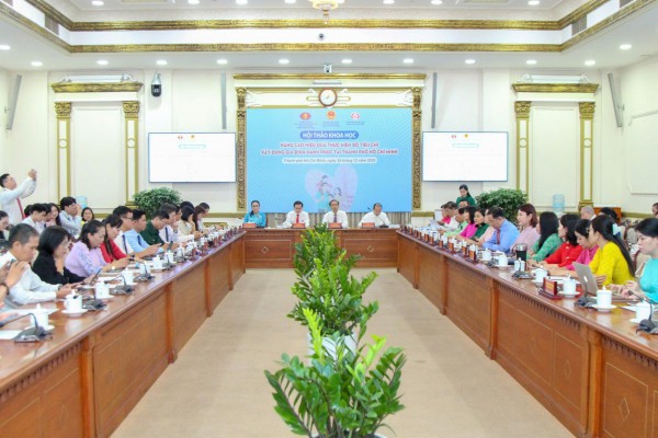 Gia đình Việt Nam ngày càng nhỏ, đơn thân gia tăng Gia đình Việt Nam ngày càng nhỏ, đơn thân gia tăng