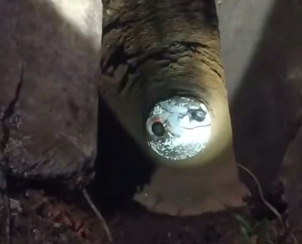 Giải cứu thành công 2 bạn trẻ rơi xuống giếng hoang ở Long Khánh