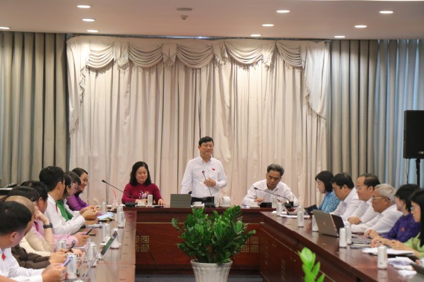 Giám đốc Sở Xây dựng TP.HCM: Muốn hết kẹt xe, phải có metro Giám đốc Sở Xây dựng TP.HCM: Muốn hết kẹt xe, phải có metro