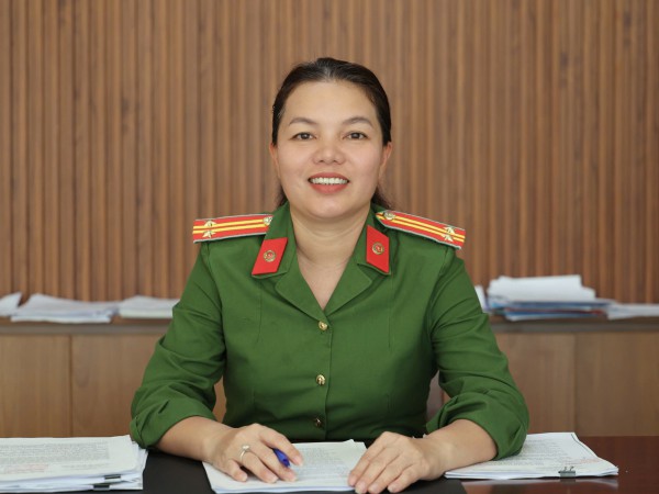 Giữ Tổ quốc bình yên: Câu chuyện tử tế của nữ chỉ huy hết lòng vì dân