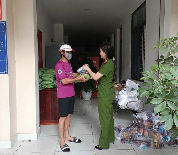 Giữ Tổ quốc bình yên: Nữ phó trưởng Công an phường Vũng Tàu trách nhiệm với dân