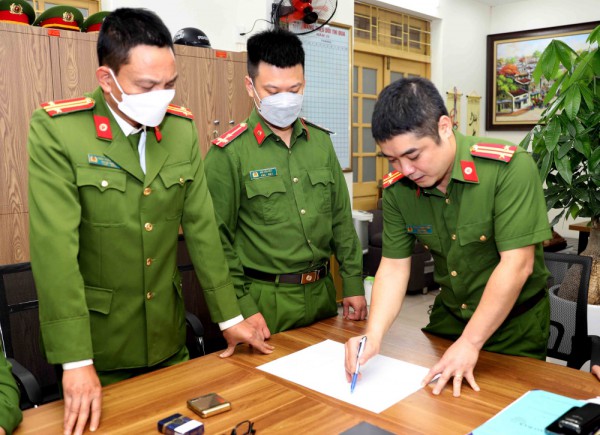 Giữ Tổ quốc bình yên: Từ 'khắc tinh' tội phạm đến người trưởng công an phường của dân