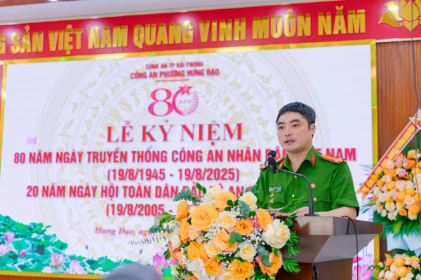 Giữ Tổ quốc bình yên: Từ 'khắc tinh' tội phạm đến trưởng công an phường của dân