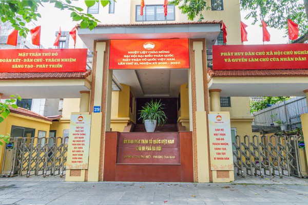 Hà Nội rực rỡ cờ hoa trước thềm Đại hội MTTQ Việt Nam lần thứ XI