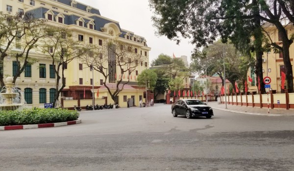 Hải Phòng không cấm đỗ xe ô tô tại trung tâm thành phố