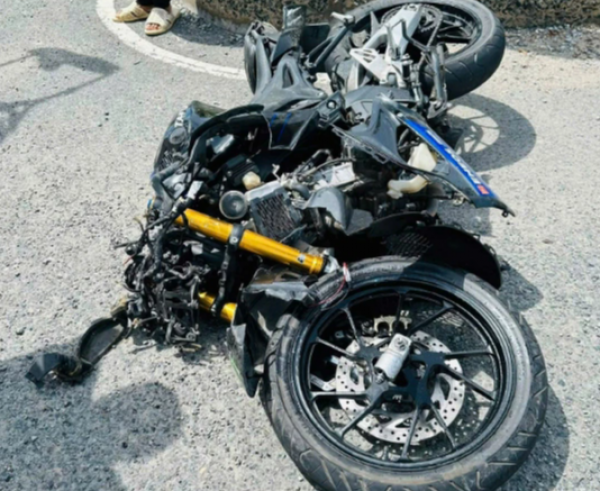 Hai người tử vong sau va chạm với xe bồn chở xỉ than ở nhiệt điện Vĩnh Tân Hai người tử vong sau va chạm với xe bồn chở xỉ than ở nhiệt điện Vĩnh Tân