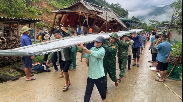 Hai vợ chồng tử vong trong vụ sạt lở núi ở Thanh Hóa