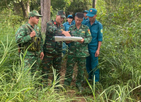 Hàng trăm người vào Vườn quốc gia Yók Đôn tìm máy bay YAK-130