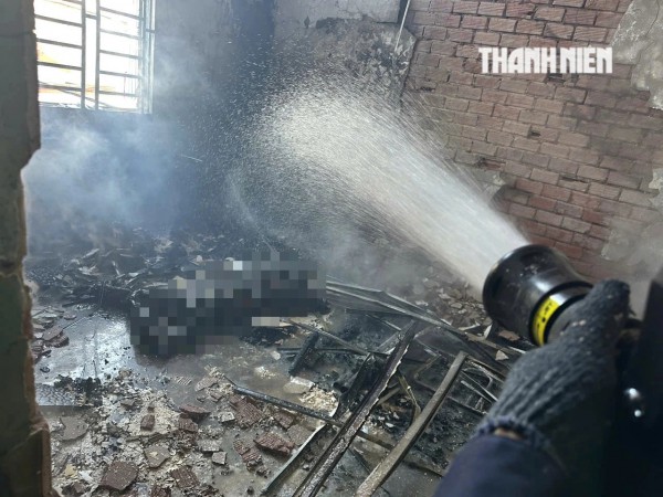 Hé lộ nguyên nhân vụ cháy nổ trong phòng ngủ khiến người đàn ông tử vong ở TP.HCM Hé lộ nguyên nhân vụ cháy nổ trong phòng ngủ khiến người đàn ông tử vong ở TP.HCM