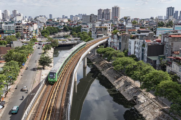 Hiện trạng sông Tô Lịch sau khi bổ cập 2 nguồn nước Hiện trạng sông Tô Lịch sau khi bổ cập 2 nguồn nước