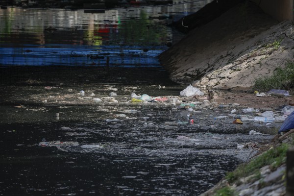 Hiện trạng sông Tô Lịch sau khi bổ cập 2 nguồn nước Hiện trạng sông Tô Lịch sau khi bổ cập 2 nguồn nước