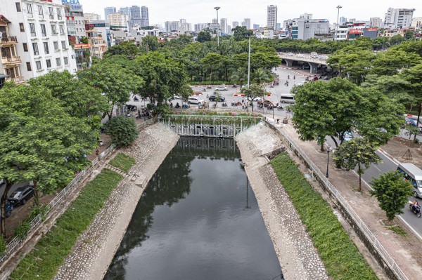 Hiện trạng sông Tô Lịch sau khi bổ cập 2 nguồn nước Hiện trạng sông Tô Lịch sau khi bổ cập 2 nguồn nước