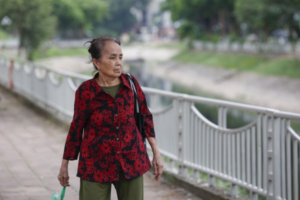 Hiện trạng sông Tô Lịch sau khi bổ cập 2 nguồn nước Hiện trạng sông Tô Lịch sau khi bổ cập 2 nguồn nước