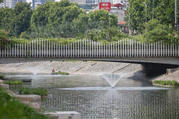 Hiện trạng sông Tô Lịch sau khi bổ cập 2 nguồn nước Hiện trạng sông Tô Lịch sau khi bổ cập 2 nguồn nước