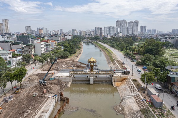 Hiện trạng sông Tô Lịch sau khi bổ cập 2 nguồn nước Hiện trạng sông Tô Lịch sau khi bổ cập 2 nguồn nước