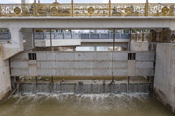 Hiện trạng sông Tô Lịch sau khi bổ cập 2 nguồn nước Hiện trạng sông Tô Lịch sau khi bổ cập 2 nguồn nước