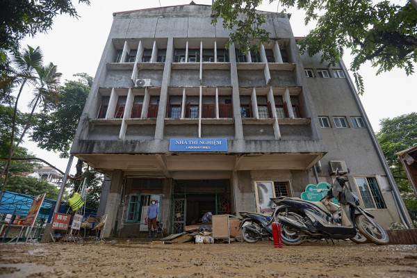 Hình ảnh Trường ĐH Sư phạm Thái Nguyên ngổn ngang sau lũ lịch sử Hình ảnh Trường ĐH Sư phạm Thái Nguyên ngổn ngang sau lũ lịch sử