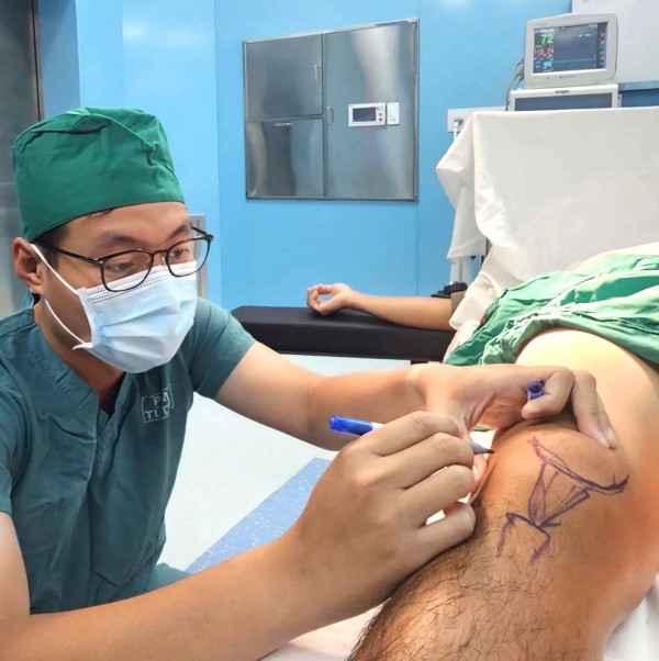 Hình ảnh đẹp từ phòng mổ cứu người ở đặc khu Côn Đảo Hình ảnh đẹp từ phòng mổ cứu người ở đặc khu Côn Đảo