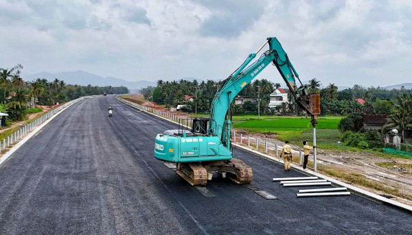 Hoàn thành cao tốc Quảng Ngãi - Bình Định trong năm nay