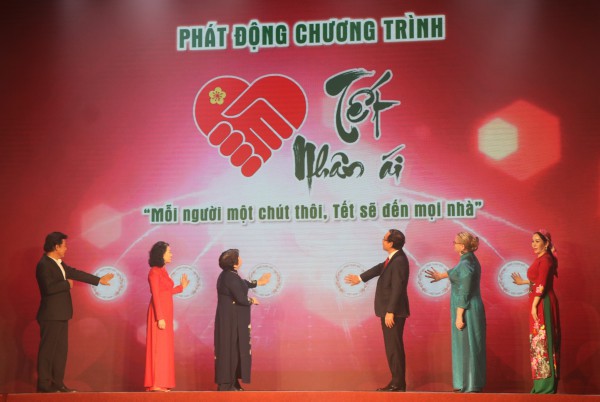 Hội chữ thập đỏ Việt Nam phát động chăm lo Tết cho 1 triệu người nghèo