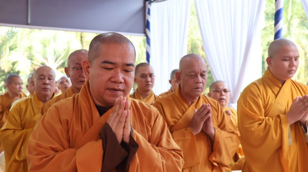 Hơn 3.000 người dân TP.HCM tham gia đại lễ cầu siêu, cầu an tiết thanh minh Hơn 3.000 người dân TP.HCM tham gia đại lễ cầu siêu, cầu an tiết thanh minh