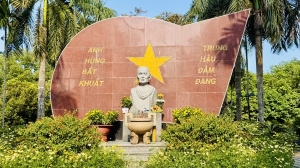 Hơn 3.000 người dân TP.HCM tham gia đại lễ cầu siêu, cầu an tiết thanh minh Hơn 3.000 người dân TP.HCM tham gia đại lễ cầu siêu, cầu an tiết thanh minh