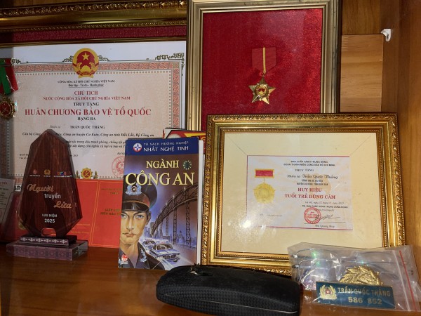 Hy sinh vì cuộc sống bình yên: Tiếp bước con đường vinh quang công an nhân dân Hy sinh vì cuộc sống bình yên: Tiếp bước con đường vinh quang công an nhân dân