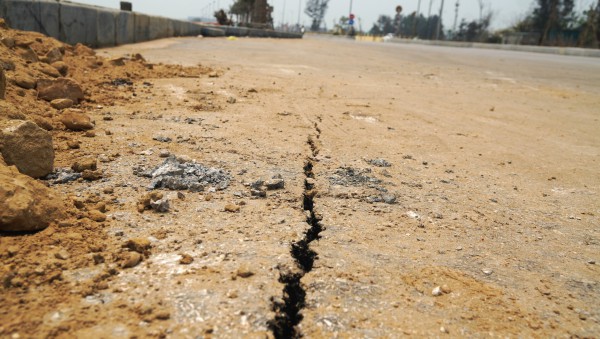 Kè biển Hải Tiến sụt lún bất thường