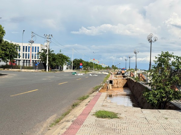 Kè chống xói lở ở Đồng Tháp tiếp tục sạt lở