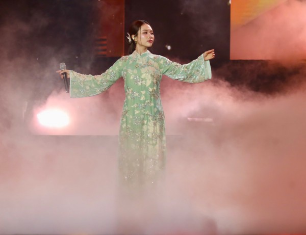Khai mạc chuỗi sự kiện Gala 'Tổ quốc bình yên' tại phố đi bộ Nguyễn Huệ