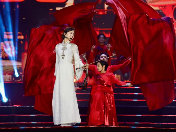 Khai mạc chuỗi sự kiện Gala 'Tổ quốc bình yên' tại phố đi bộ Nguyễn Huệ