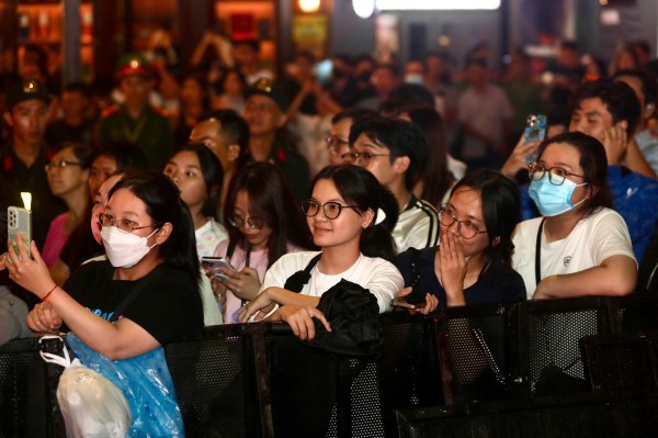Khai mạc chuỗi sự kiện Gala 'Tổ quốc bình yên' tại phố đi bộ Nguyễn Huệ