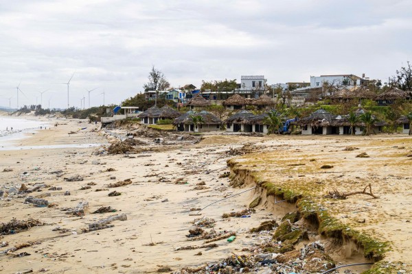 Khẩn trương khôi phục hạ tầng Khu kinh tế Nhơn Hội sau bão Kalmaegi Khẩn trương khôi phục hạ tầng Khu kinh tế Nhơn Hội sau bão Kalmaegi