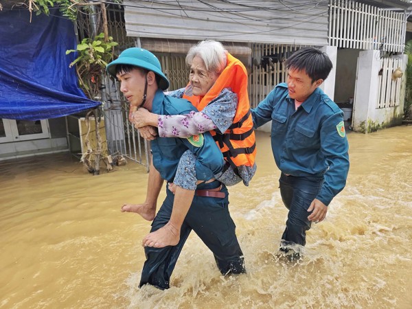 Khánh Hòa, Lâm Đồng lại ngập lụt, sạt lở sau đêm mưa lớn