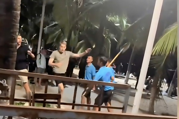 Khánh Hòa: Xác minh vụ dọa đánh du khách nước ngoài ở bãi biển Nha Trang Khánh Hòa: Xác minh vụ dọa đánh du khách nước ngoài ở bãi biển Nha Trang