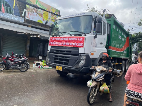 Khánh Hòa cấp tập thu dọn lượng rác khổng lồ ở phường Tây Nha Trang Khánh Hòa cấp tập thu dọn lượng rác khổng lồ ở phường Tây Nha Trang