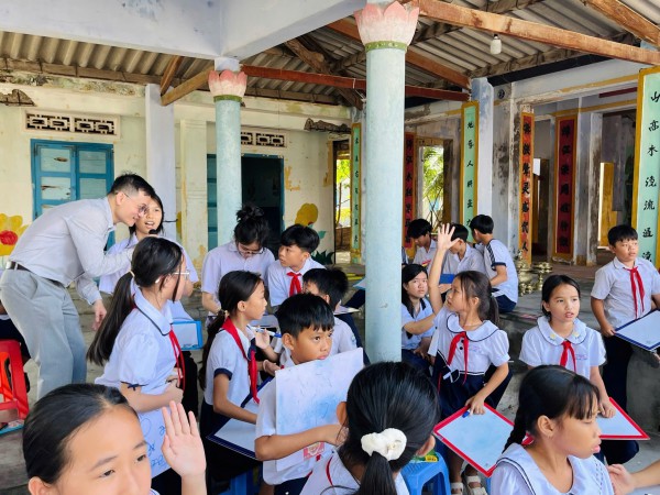 Khánh Hòa quyết ‘phủ sóng’ tiếng Anh đến từng xã phường, khu công nghiệp