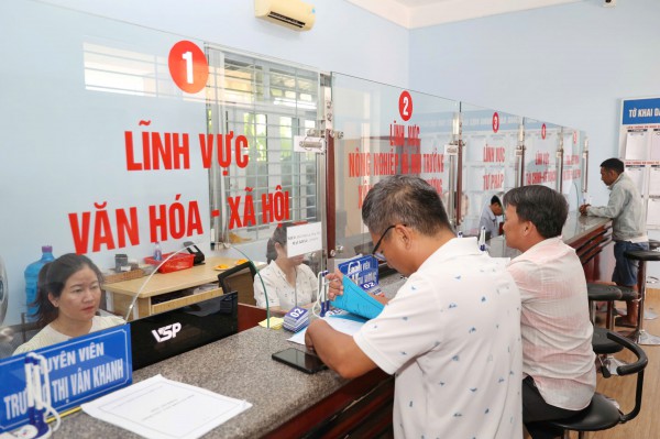 Khánh Hòa sẽ rút ngắn thời gian nộp hồ sơ dịch vụ công trực tuyến còn 5 phút