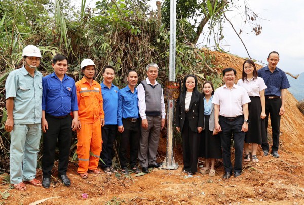 Khánh thành công trình ‘Thắp sáng Trà Tập’, lan tỏa ánh sáng sạch đến vùng cao
