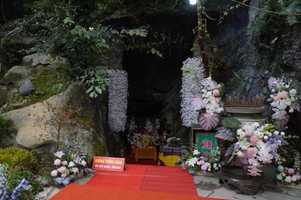 Khánh thành công trình tôn tạo Di tích quốc gia đặc biệt Hang Tám Cô Khánh thành công trình tôn tạo Di tích quốc gia đặc biệt Hang Tám Cô