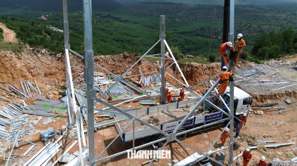 Khí thế hừng hực trên công trường đường dây 500kV mạch 3