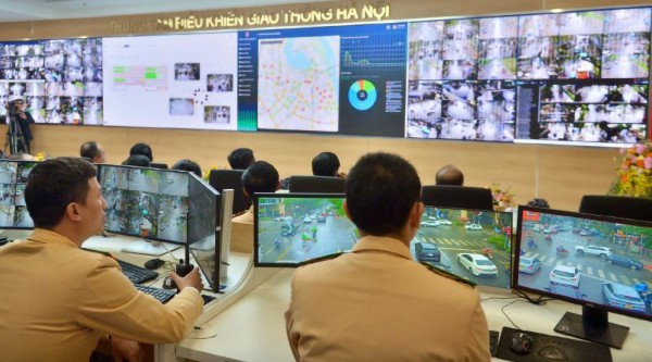 Không chỉ 'phạt nguội', còn cần 'phạt nóng' Không chỉ 'phạt nguội', còn cần 'phạt nóng'