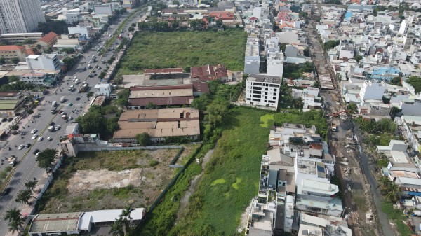 Không để đất vàng ở TP.HCM hoang phí