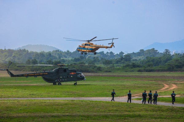 Không quân trực thăng dốc sức luyện tập bay diễu binh 2.9 Không quân trực thăng dốc sức luyện tập bay diễu binh 2.9