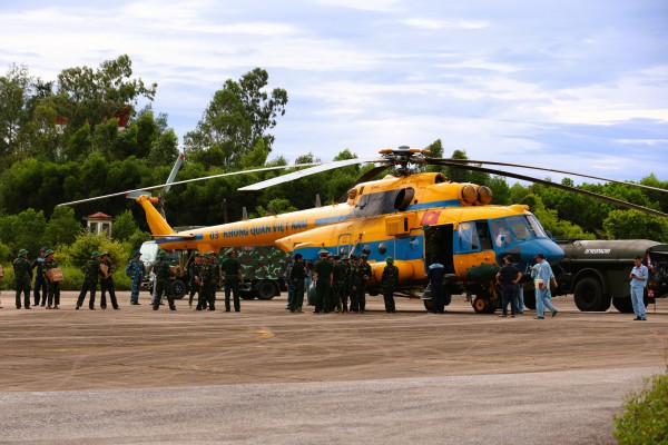 Không quân trực thăng dốc sức luyện tập bay diễu binh 2.9 Không quân trực thăng dốc sức luyện tập bay diễu binh 2.9