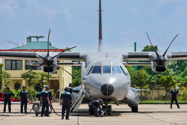 Không quân vận tải của Bộ Quốc phòng diễu binh sau 40 năm Không quân vận tải của Bộ Quốc phòng diễu binh sau 40 năm