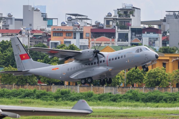 Không quân vận tải của Bộ Quốc phòng diễu binh sau 40 năm Không quân vận tải của Bộ Quốc phòng diễu binh sau 40 năm